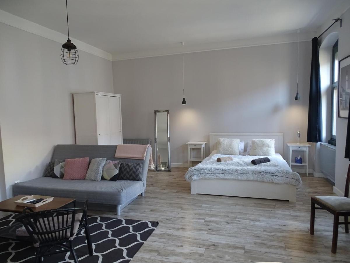 Óváros Apartman Veszprém Exterior foto