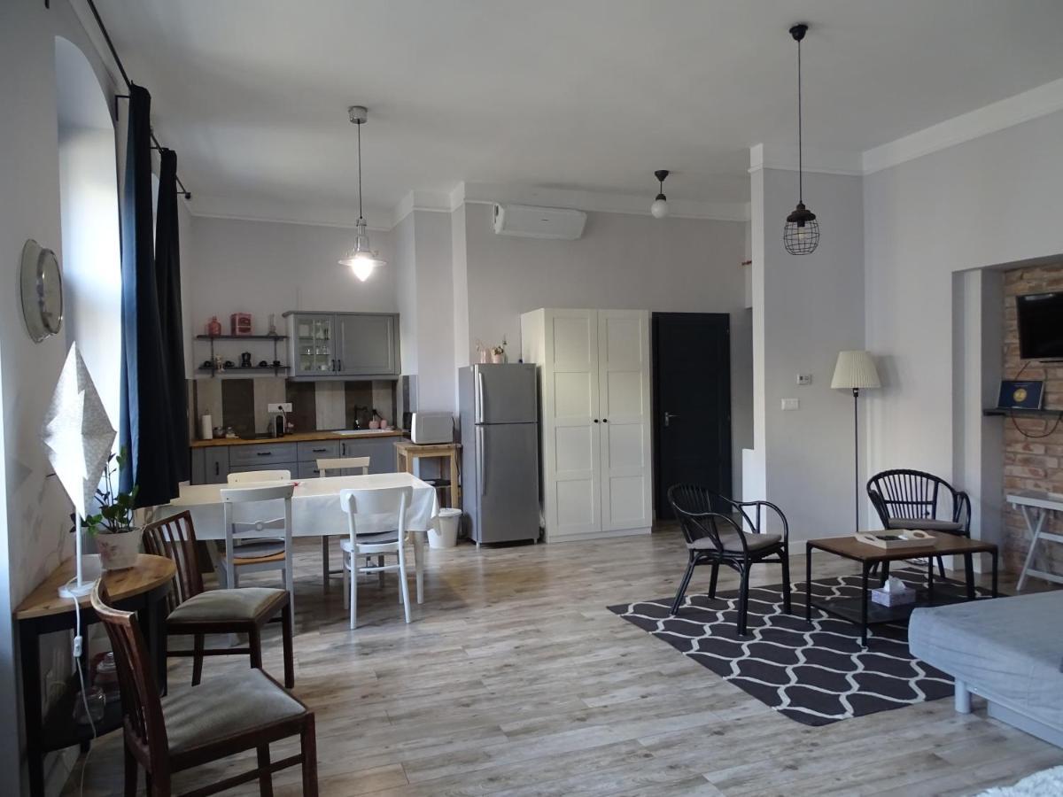 Óváros Apartman Veszprém Exterior foto