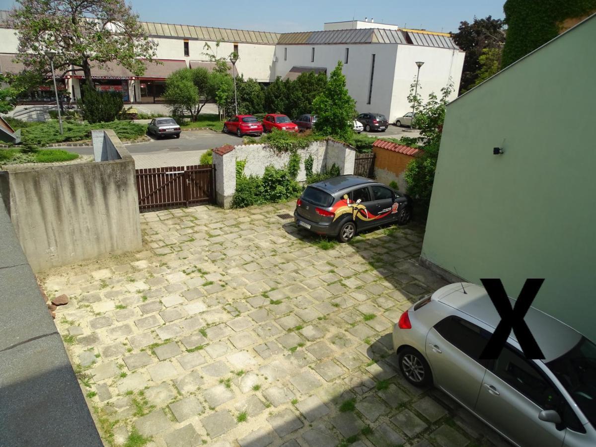 Óváros Apartman Veszprém Exterior foto