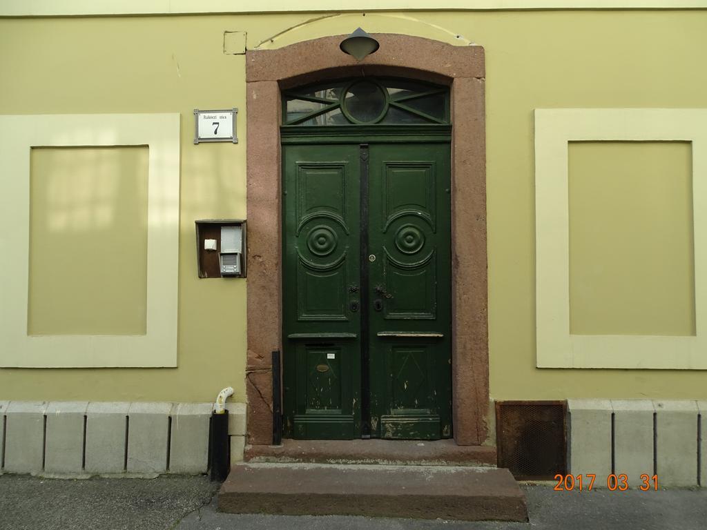 Óváros Apartman Veszprém Exterior foto