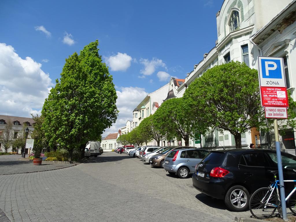 Óváros Apartman Veszprém Exterior foto