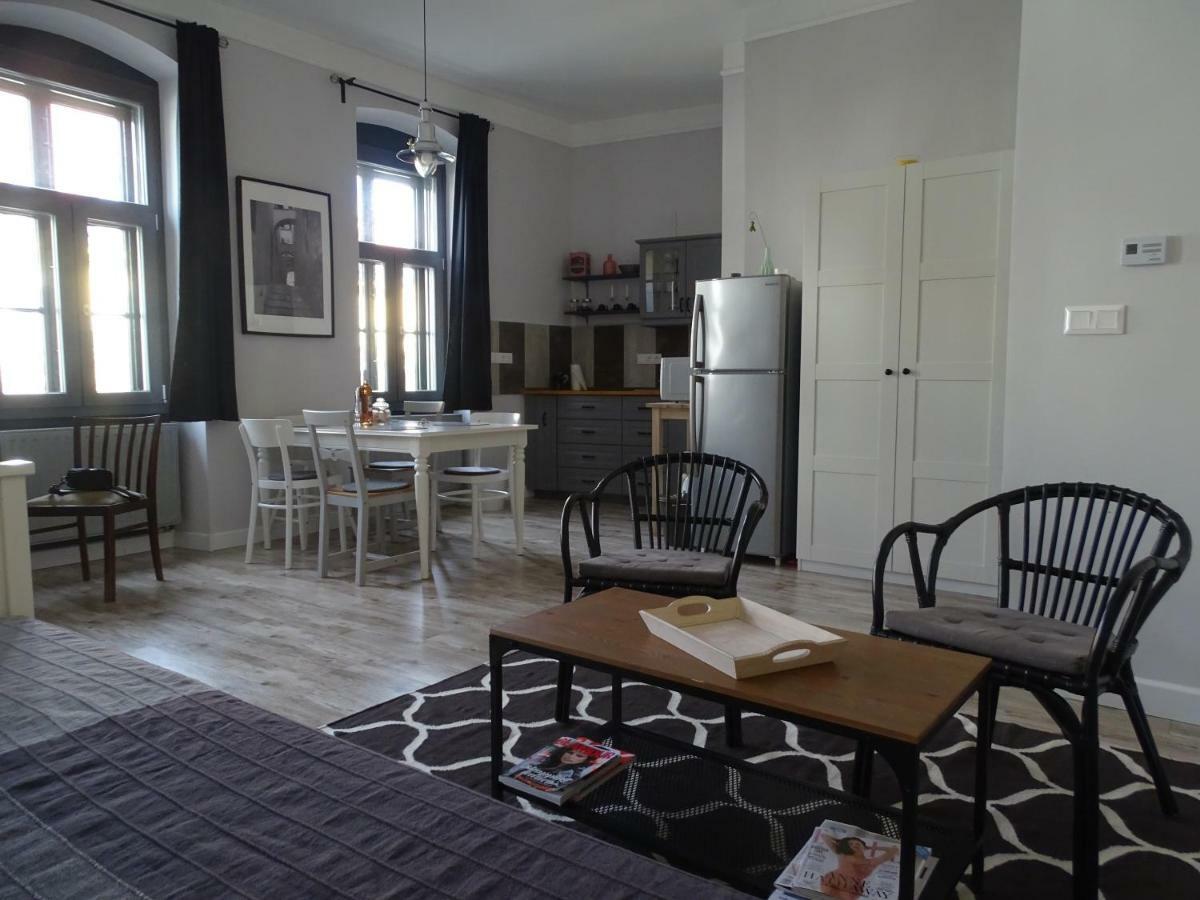 Óváros Apartman Veszprém Exterior foto